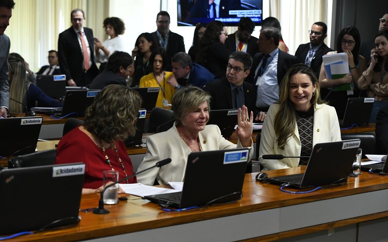 Comissão aprova 1% do valor arrecadado em loterias para programa Terra Brasil