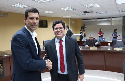 Presidente da AMA prestigia posse de novo procurador-geral do MP de Contas 
