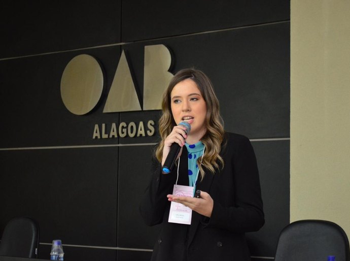 Cibele Moura pede compra de material de proteção a profissionais de saúde de Paulo Jacinto