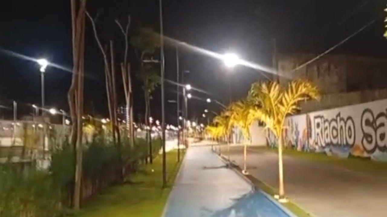 Furto de 400 metros de cabos deixa cinco postes apagados na região do Renasce Salgadinho