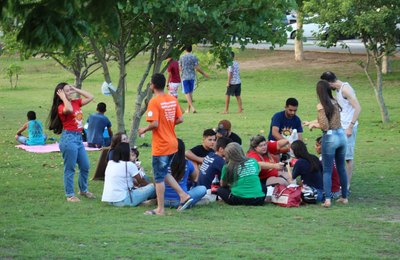 Arapiraca: famílias e trabalhadores se misturam em mais uma edição do #VemProBosque