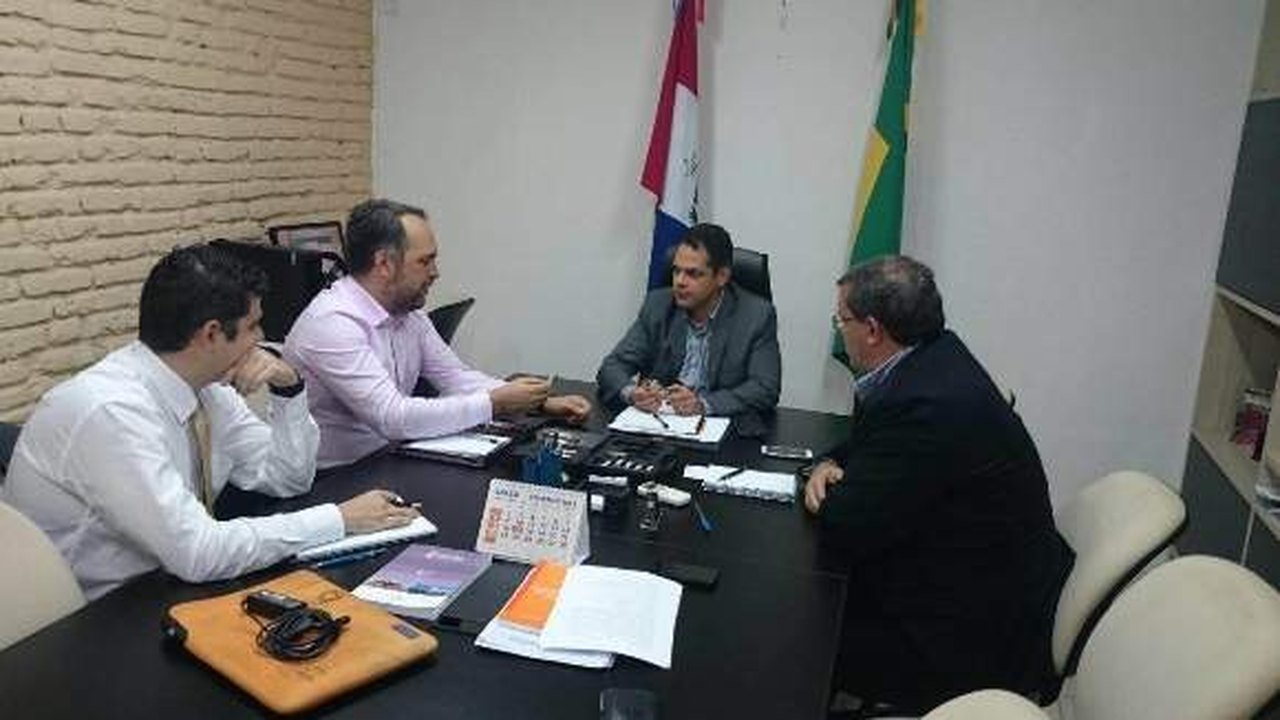 Empresa de fibra óptica demonstra interesse em se instalar em AL