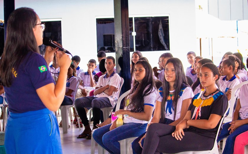 Jovem eleitor: mais de 150 estudantes indígenas participam de palestra