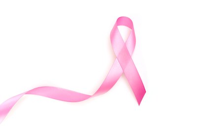 Outubro Rosa: Porque é importante cuidar da saúde mental durante o tratamento de câncer de mama