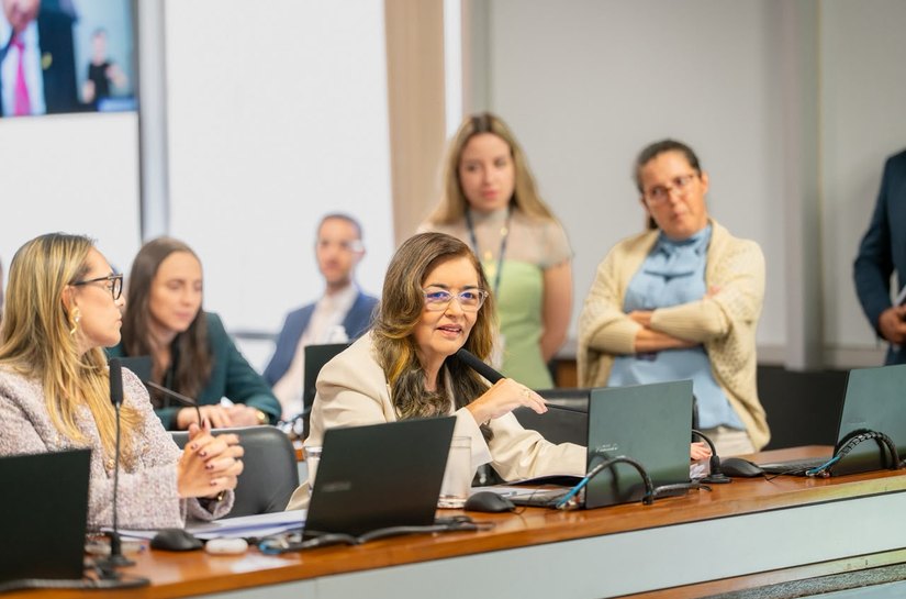 Em meio à alta de feminicídios em Alagoas, CCJ aprova projeto de Dra. Eudócia contra a violência doméstica