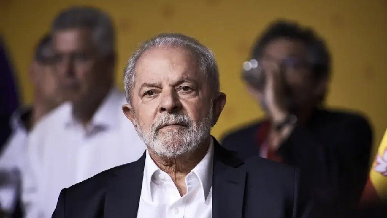 Lula promete trabalhar para dar dignidade a indígenas e acabar com garimpo ilegal