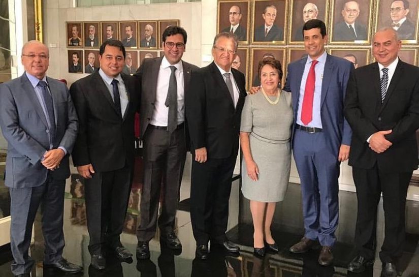 Presidente da AMA  e prefeitos  prestigiam posse de Renilde Bulhões no Senado