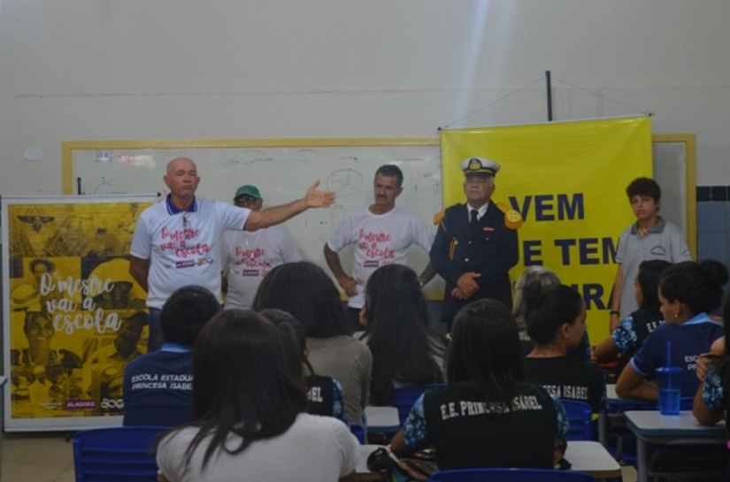 Projeto O Mestre Vai à Escola é destaque na programação do Mês do folclore