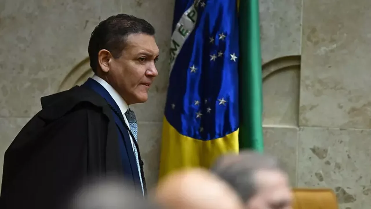 Nunes Marques e Toffoli não votarão em julgamento sobre Moraes
