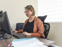 TECPAR - Pesquisadora Carolina Perottoni (3).JPG 