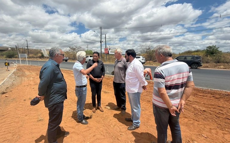 Governo de Alagoas inspeciona trecho final da duplicação da via entre Palmeira dos Índios e Igaci