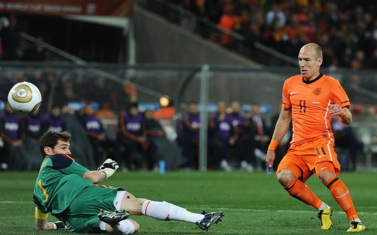 Espanha x Holanda: europeus reeditam a final da Copa de 2010 na Fonte Nova