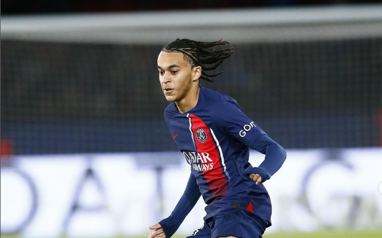 Ethan Mbappé estreia no profissional do PSG e joga ao lado do irmão mais velho