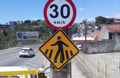 Prefeitura implanta nova sinalização na Avenida Rotary 