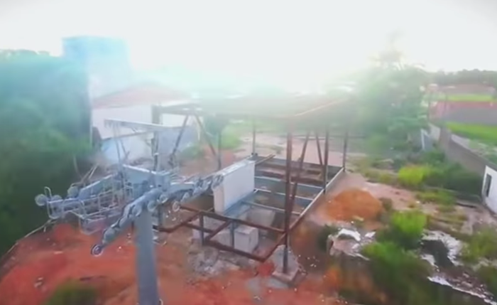 Imagens mostram o local da obra abandonado Imagens mostram o local da obra abandonado