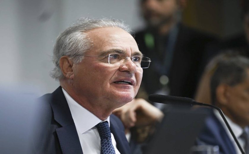 Renan chama de farsa suposta negociação do governo envolvendo PL da Dosimetria