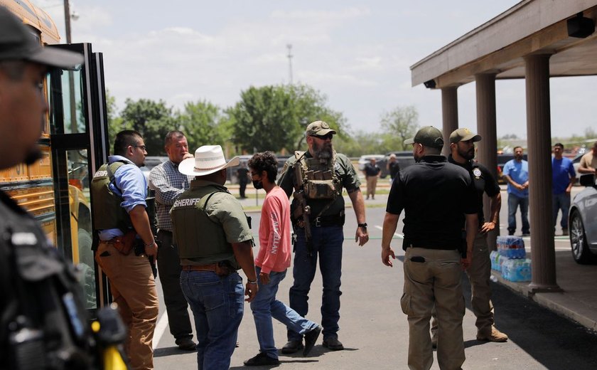 Massacre no Texas: assassino atirou contra a avó antes de matar em colégio, diz governador