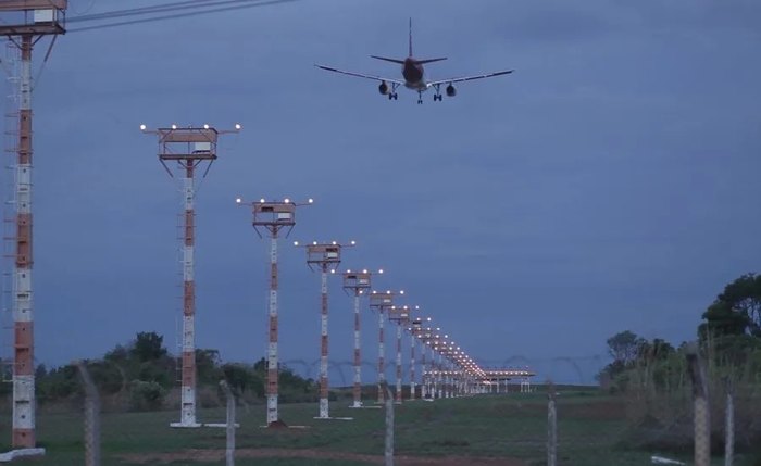 Pilotos e comissários aceitaram proposta com correção salarial