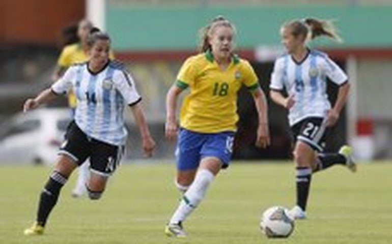 Seleção Feminina conquista vaga para Jogos de 2015