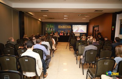 Ministro do Desenvolvimento Social assina portaria para averiguação cadastral de famílias no CadÚnico 