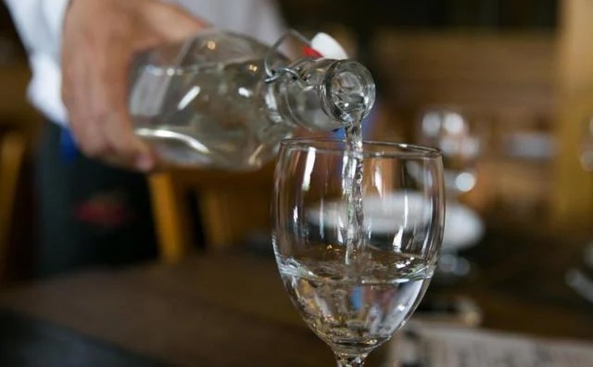 STF vai decidir se clientes de bares têm direito a ‘água grátis’