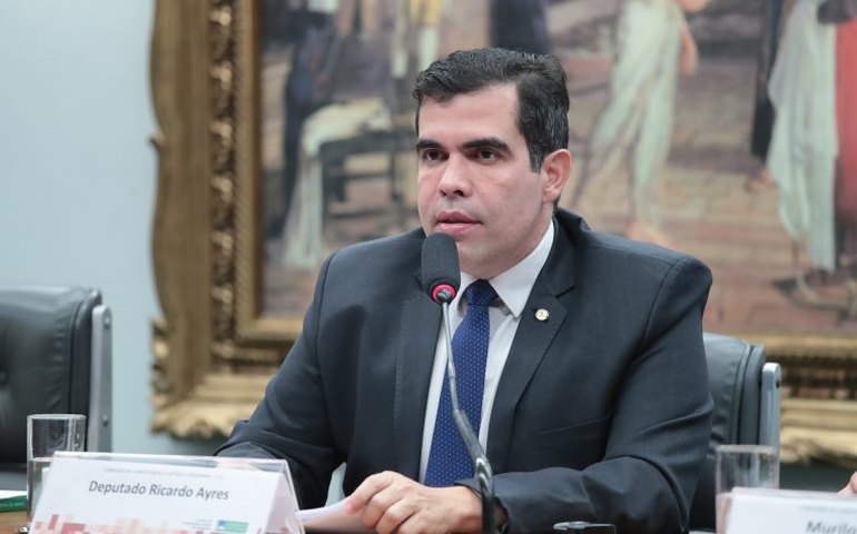 Comissão aprova proposta que detalha papel do cuidador de pessoa com deficiência