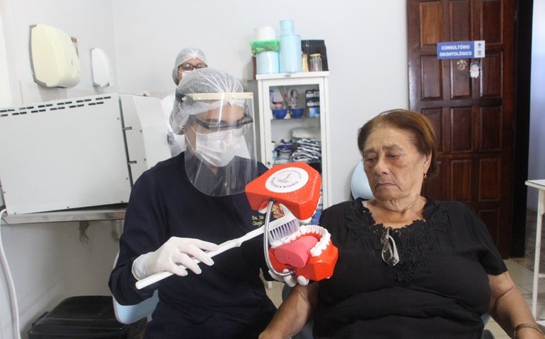 SEMS Penedo comemora 10 anos de coordenação de Saúde Bucal