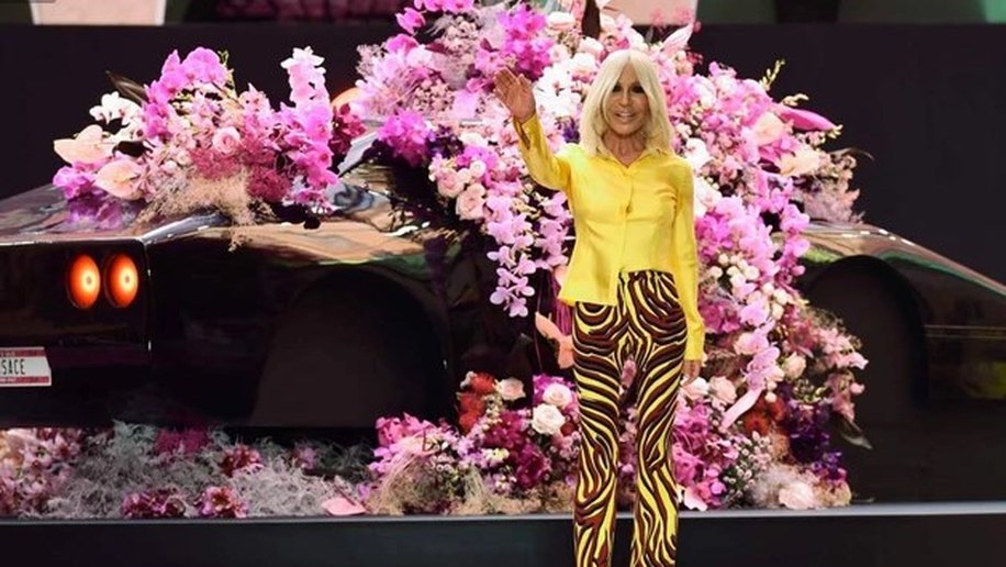Milão: Versace e as tendências primavera/verão 2020