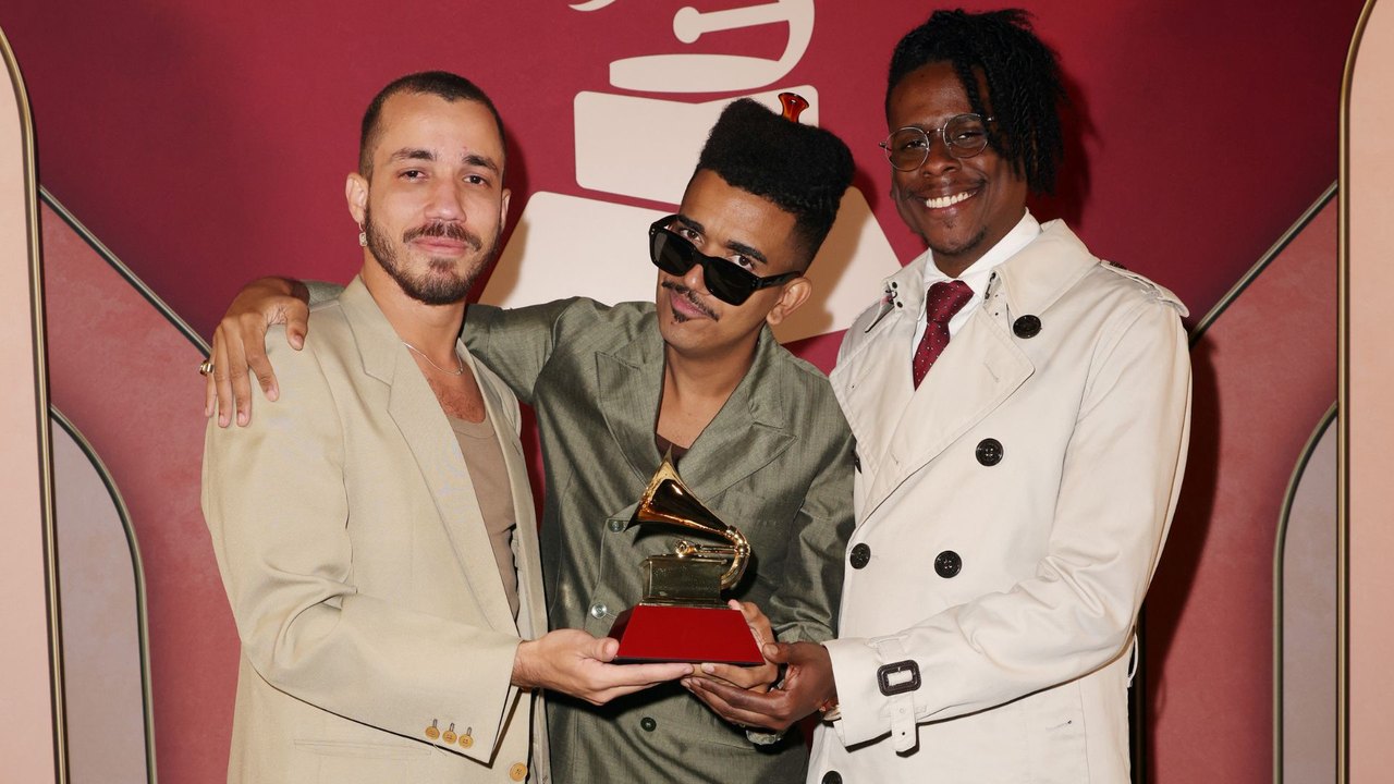 Músico vencedor do Grammy Latino é detido pelo ICE nos EUA