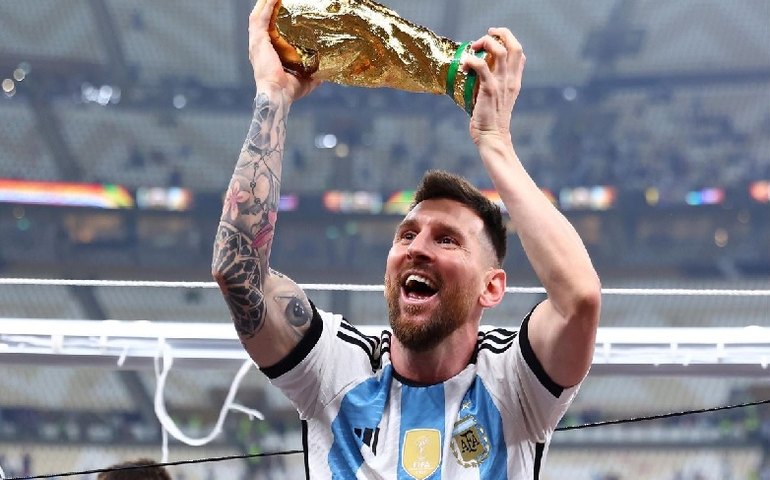 Messi festeja 1 mês do título mundial da Argentina: ‘Ainda não consigo acreditar’