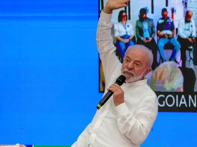 Lula lembra covid e diz que saúde não tem esquerda ou direita