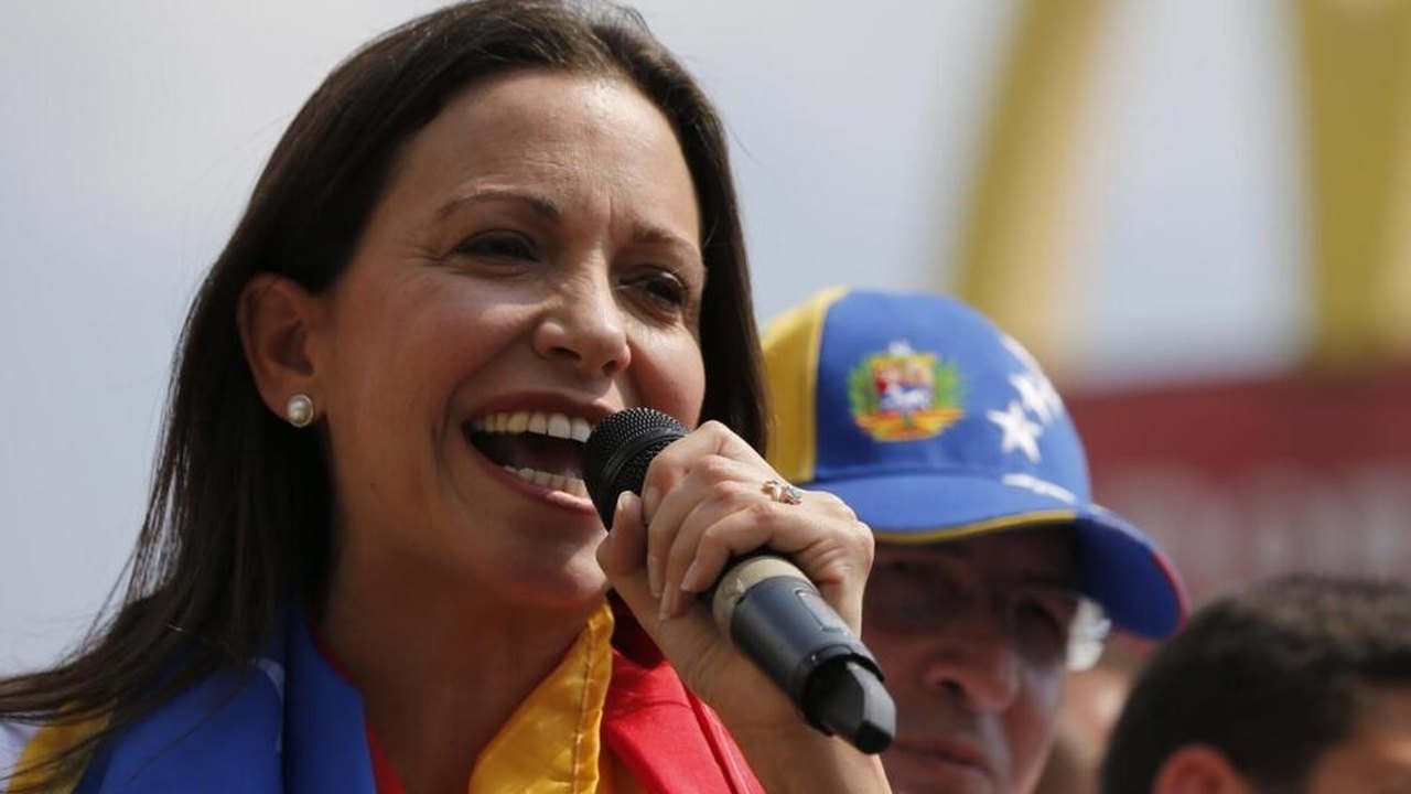 María Corina promete fazer chavismo 'ceder' em meio a novos protestos contra Maduro