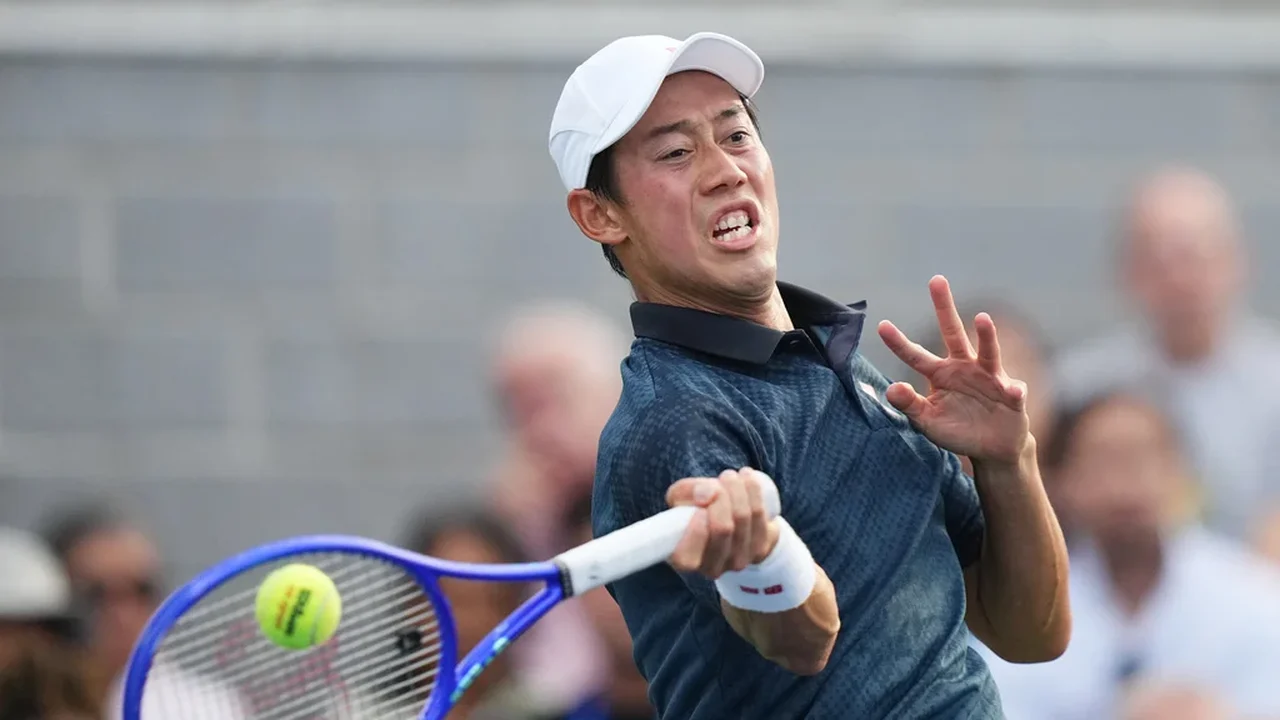 Japonês Rei Sakamoto garante vaga no US Open, mas para isso derrotou seu ídolo, Kei Nishikori, que está se aposentando.