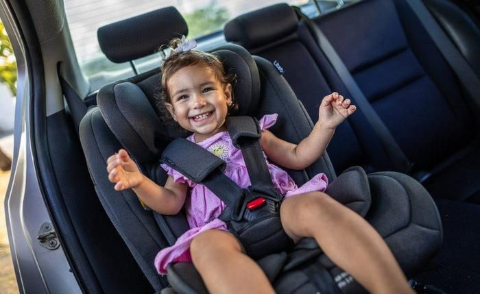 Isadora Romão, de 1 ano e 6 meses, utiliza a cadeirinha de forma correta