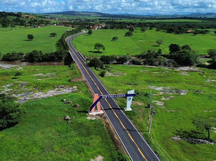 Governo de Alagoas entrega restauração da AL-105 em julho