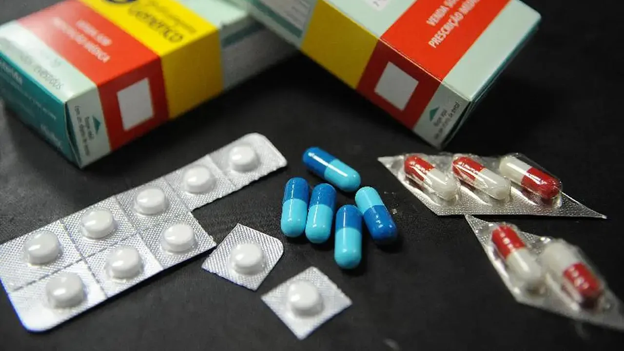 Medicamentos e planos de saúde são os itens que mais pesam no orçamento das famílias, revela pesquisa
