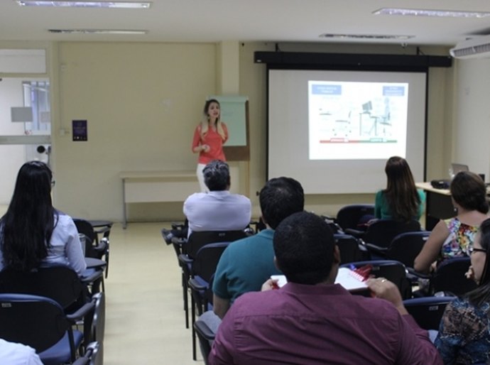 Seplag realiza treinamento sobre riscos ergonômicos