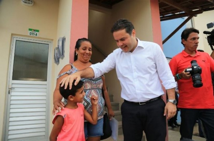 Governador potencializa sonho da casa própria a 900 famílias em Rio Novo