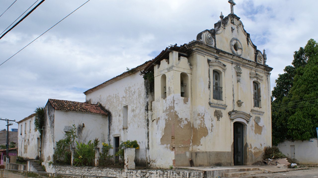 Ação de Collor viabiliza reforma de templo histórico em Ipioca