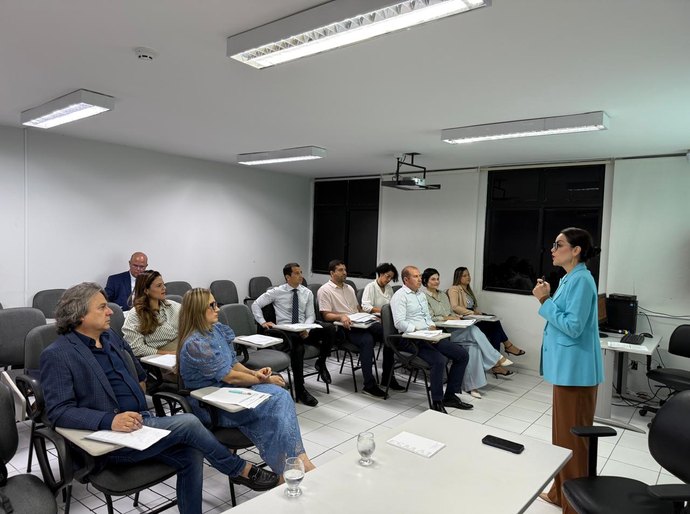 Equipe da Esmal se reúne com Fernando Tourinho para alinhar atividades de 2026
