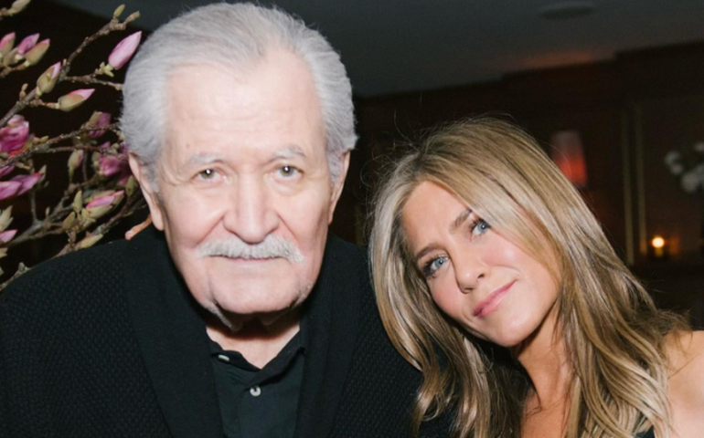 John Aniston, pai de Jennifer Aniston, morre aos 89 anos