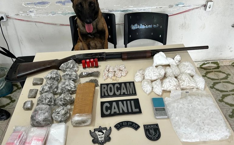 PM apreende mais de 1 kg de drogas em operação no bairro Canafístula, em Arapiraca