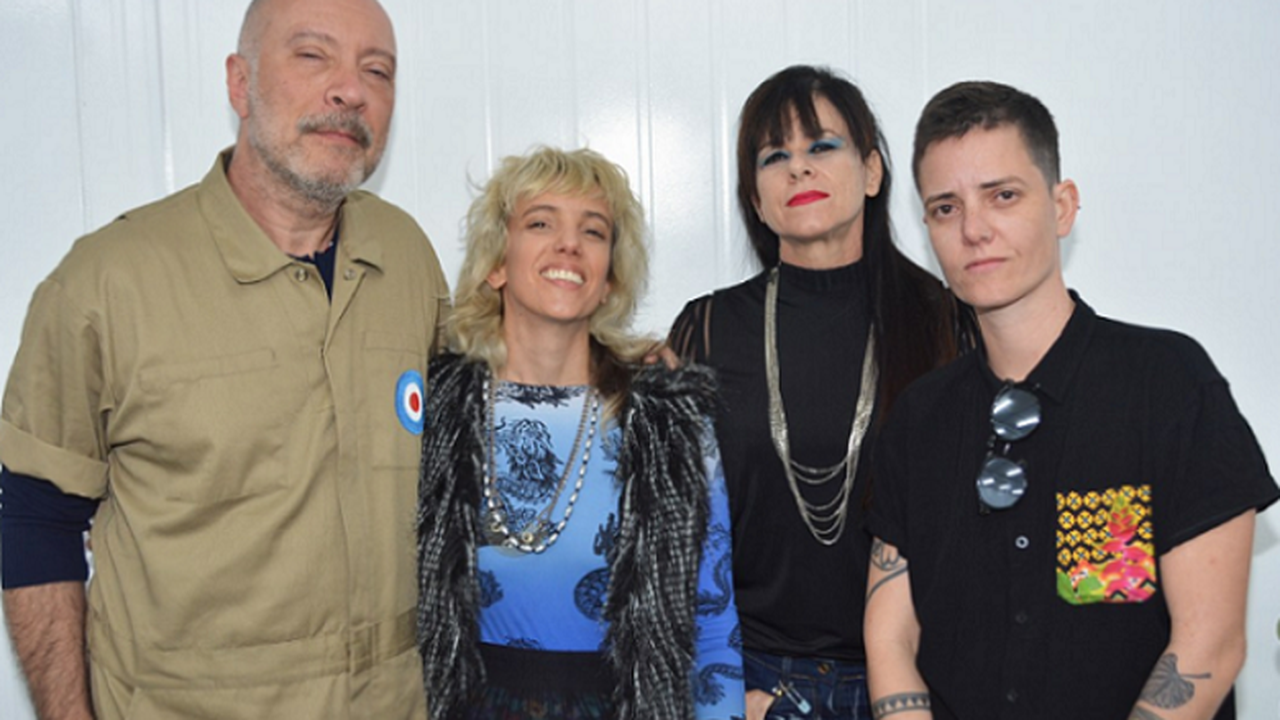 Em show, Scandurra e banda celebram Jimi Hendrix