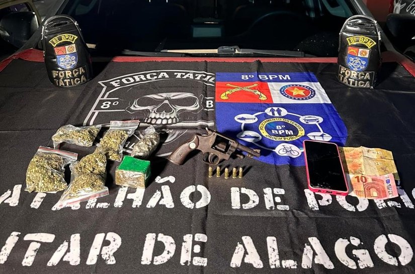 Polícia Militar apreende três armas de fogo e drogas em ações na Região Metropolitana
