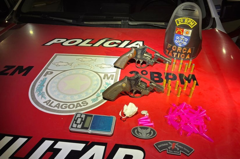 PM apreende armas e drogas em operações em Alagoas