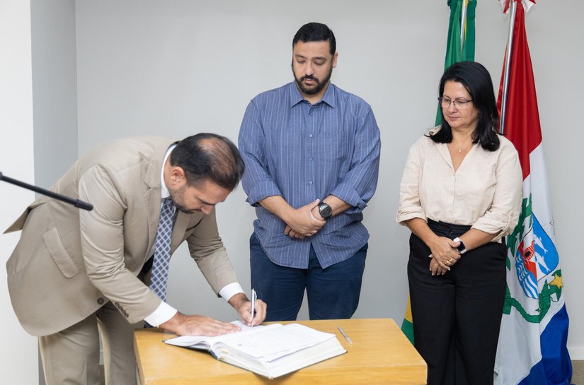 Conselheiros do Fundeb são empossados para mandato 2025-2028