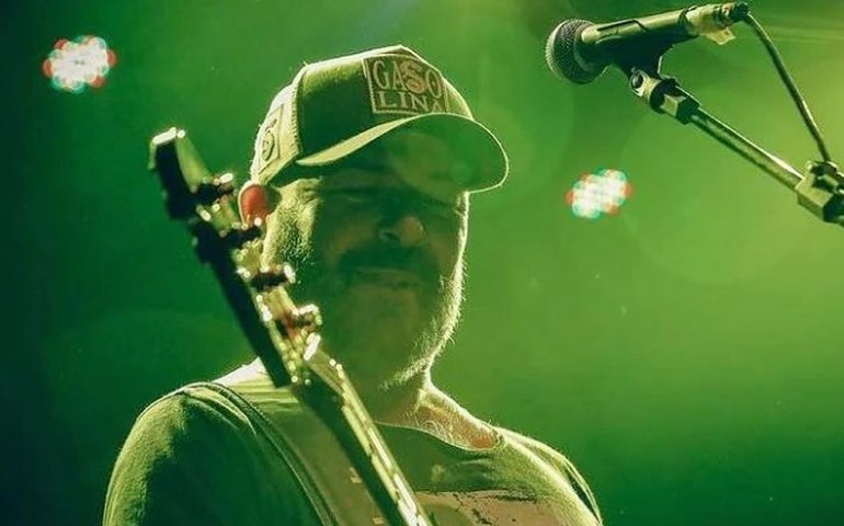 Show beneficente para ajudar no tratamento de Mingau, do Ultraje a Rigor, é cancelado; entenda