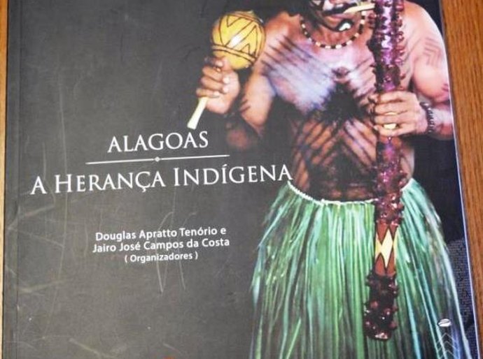 Vice-reitor do Cesmac, Douglas Apratto relança livros na sexta, dia 10