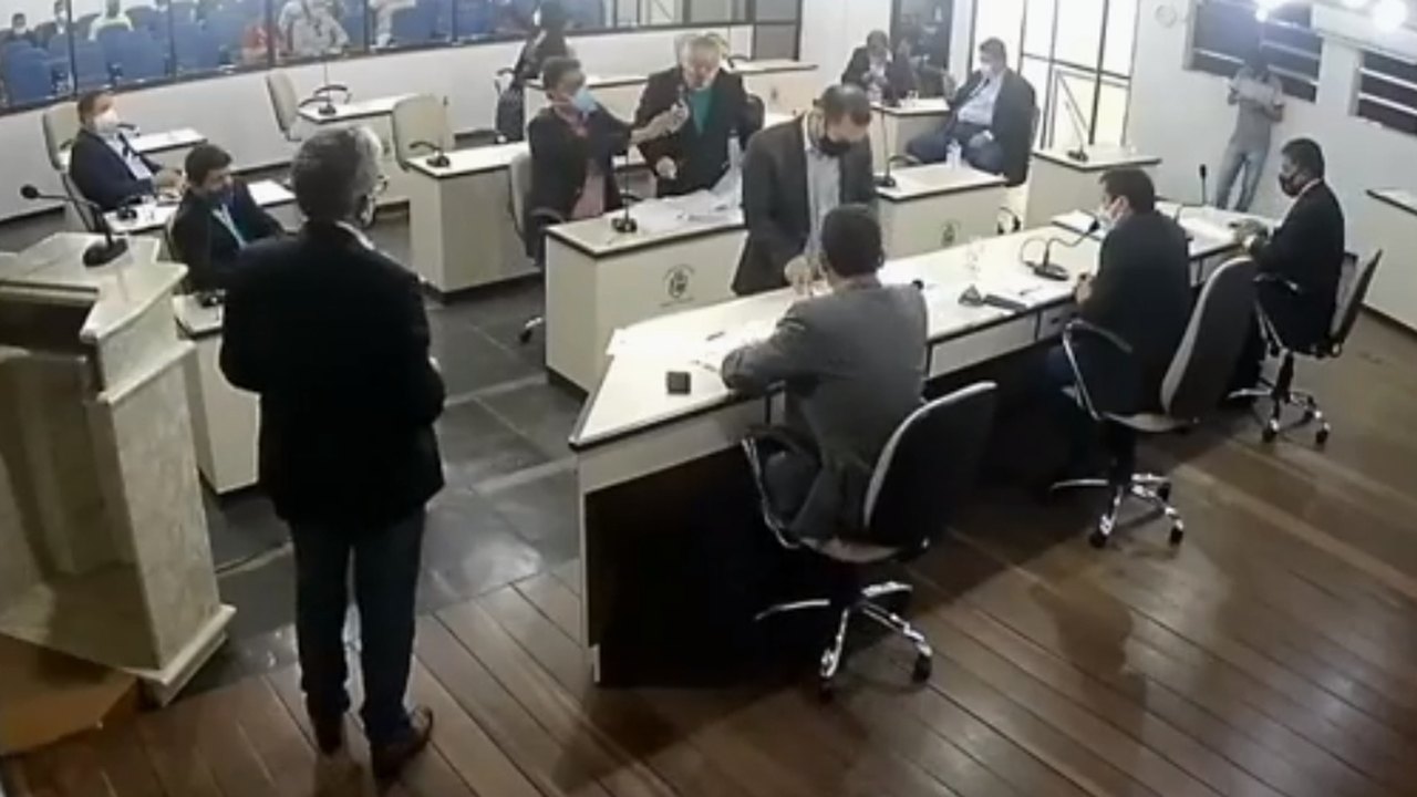 Palmeira: Vereadores erram ao convocar secretário da Fazenda