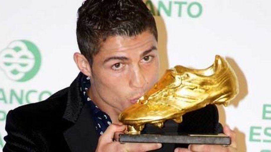 Cristiano Ronaldo ganha chuteira de ouro
